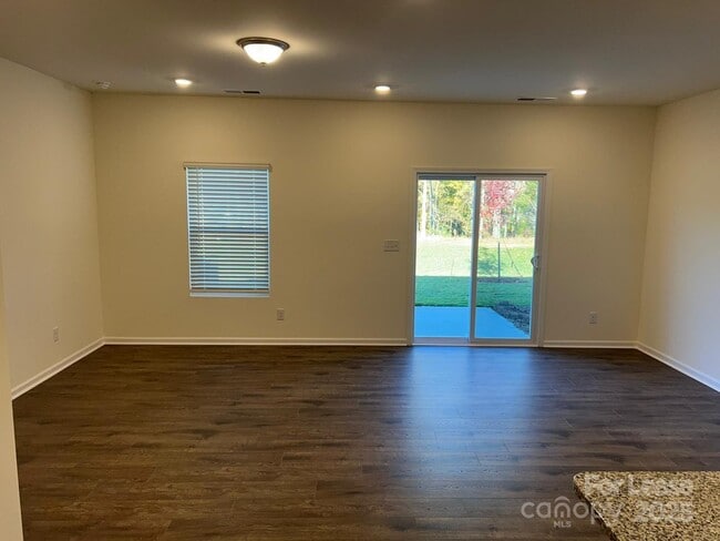 Building Photo - 2841 Yeager Dr NW