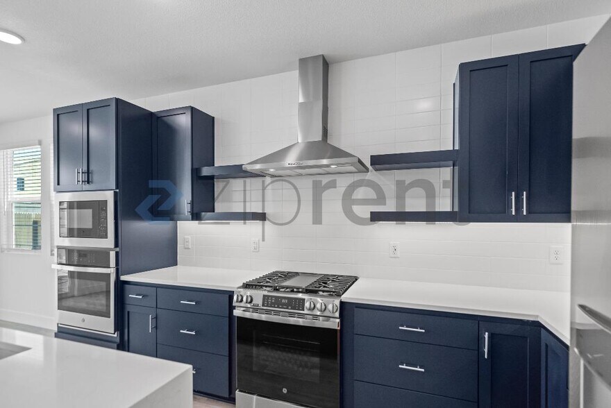 Building Photo - 355 Monastery Dr