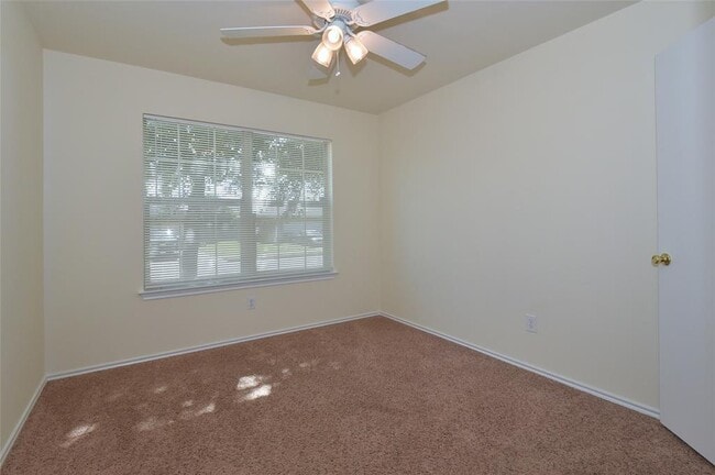 Building Photo - 807 Estancia Way