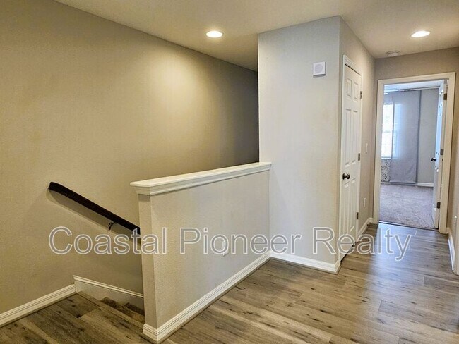 Building Photo - 7115 Grand Elm Dr