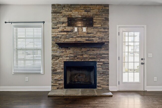 Building Photo - 275 Crusaw Dr