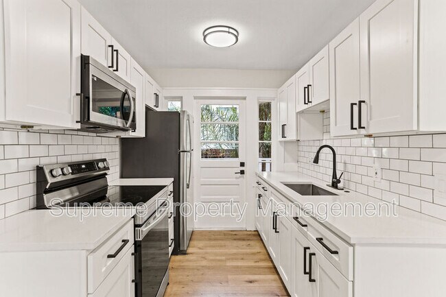 Primary Photo - 1153 34th Ave N