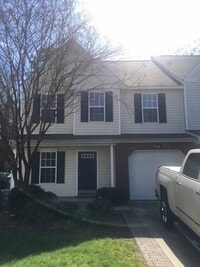 Building Photo - Lovely 3 Bedroom Townhome!