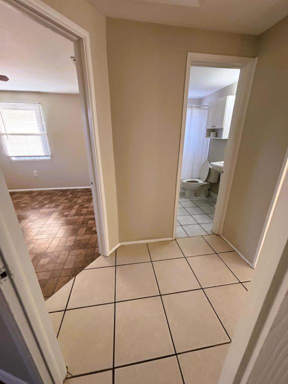 Building Photo - 10367 109th Ave