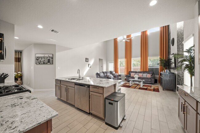 Building Photo - 18419 Windy Knl Wy