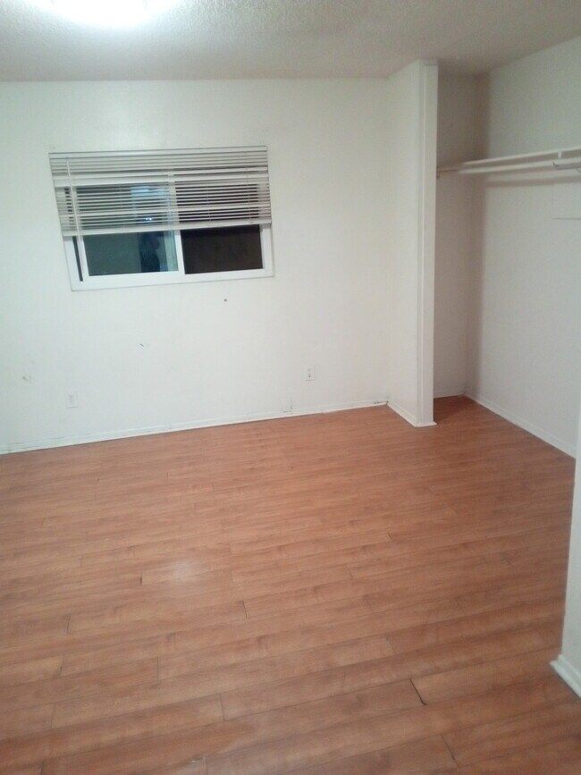 Building Photo - Lee Avenue Apartments