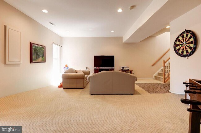 Building Photo - 43395 Briar Creek Terrace