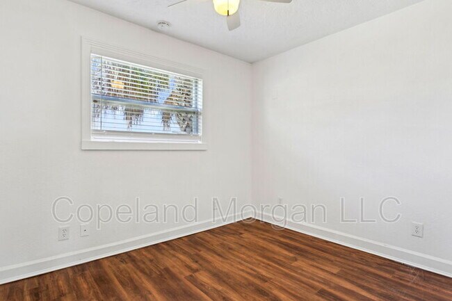 Building Photo - 4636 Fairfield Ave S