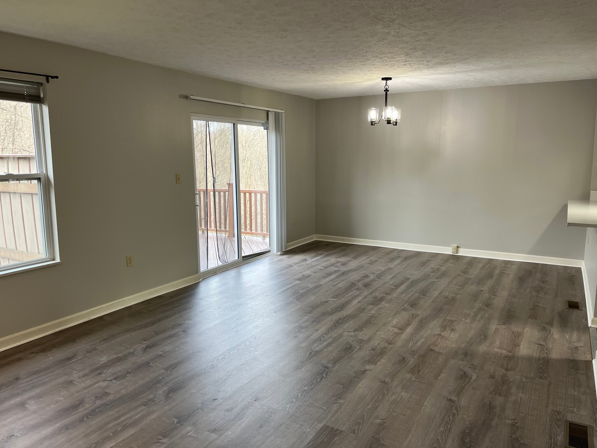 Building Photo - 312 Wildflower Ct