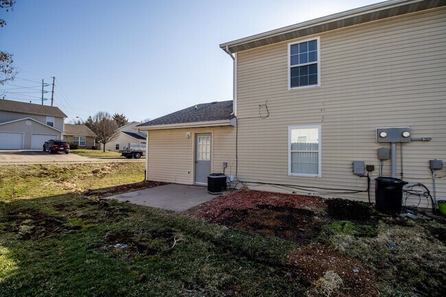 Building Photo - 3501-3503-3503 Marquis Ct