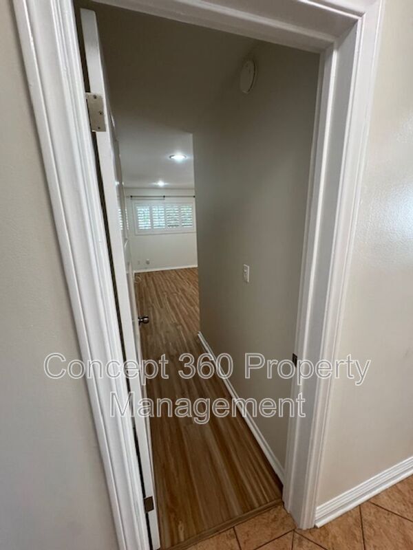 Building Photo - 5228 E Brittain St