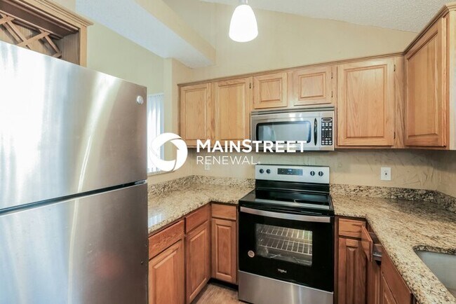 Building Photo - 3 Bedroom Pet-Friendly Home in Duncanville, TX with Main Street Renewal