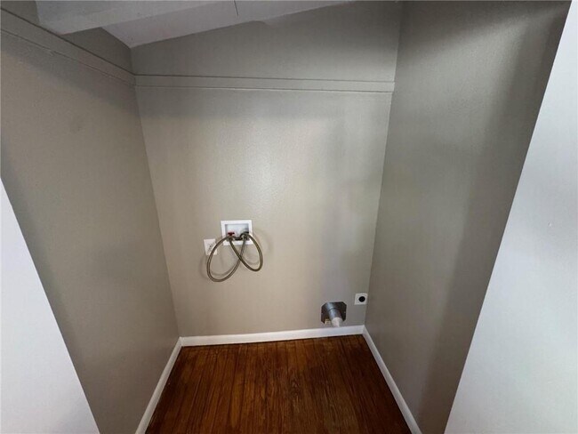 Building Photo - 4051 Pringle Dr