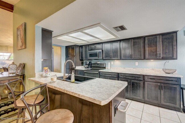 Building Photo - 4136 Camelia Dr