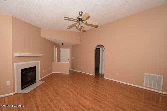 Building Photo - 1122 Turtle Creek Rd