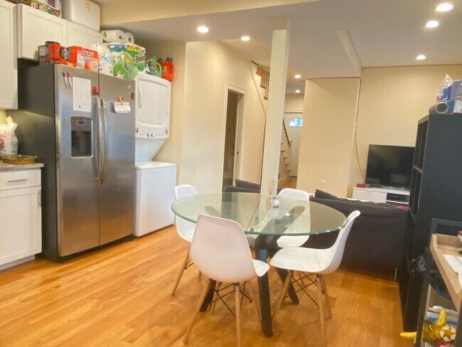 Building Photo - 3 Griggs Pl