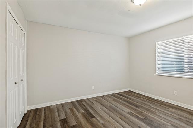 Building Photo - 8914 Vernon Dr