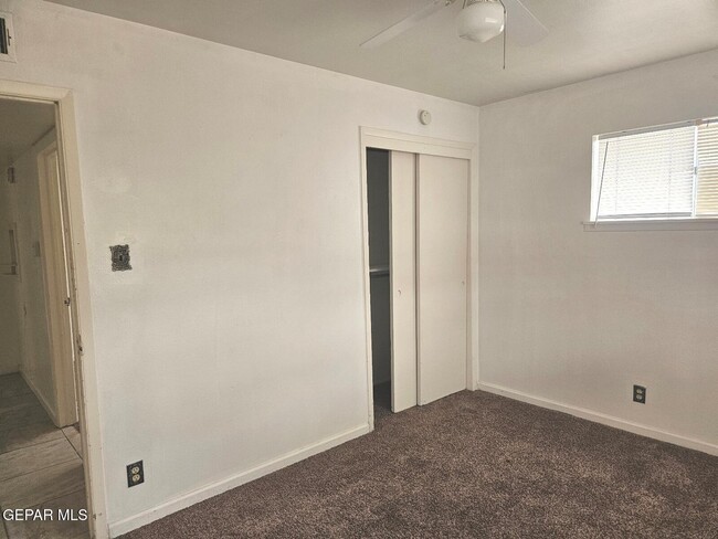 Building Photo - 3411 Garnet Dr