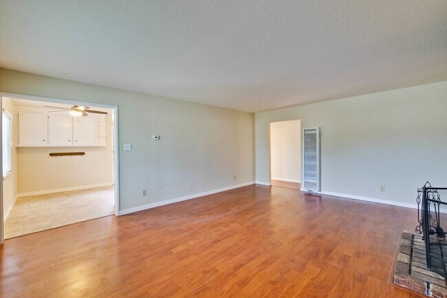Building Photo - Wow! What a Great Home! Available Soon!