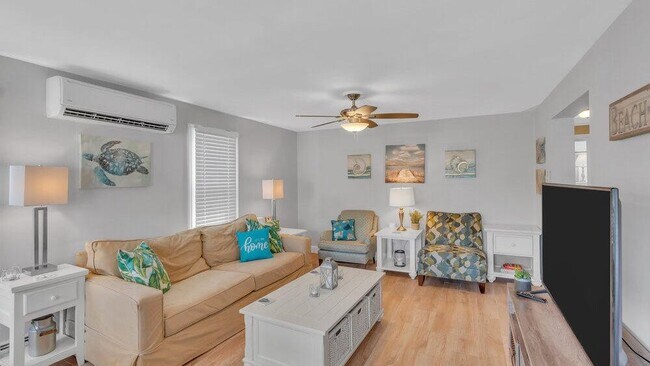 Building Photo - 1226 1/2 Briarwood Rd-