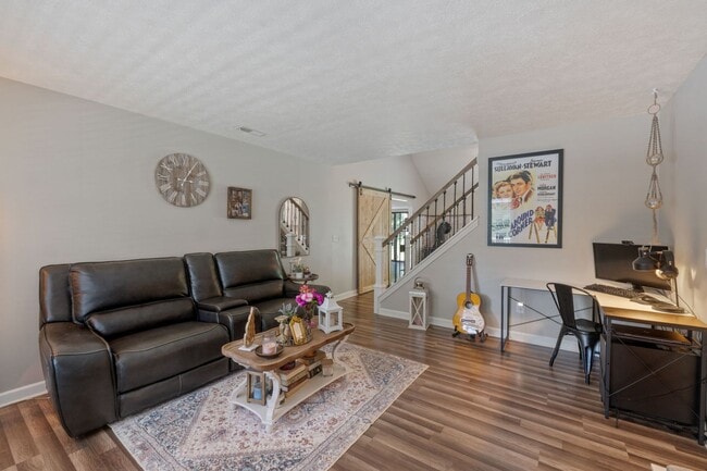 Building Photo - 3Bed/2Bath Lake Monticello Rental