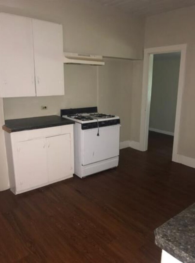Building Photo - 106 Grape St