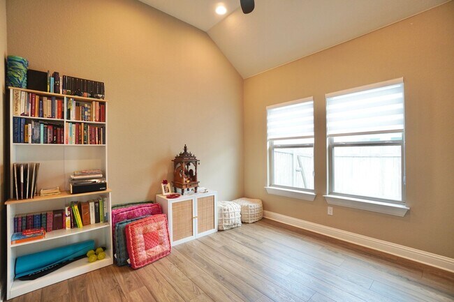 Building Photo - 20509 Christie Marie Ln