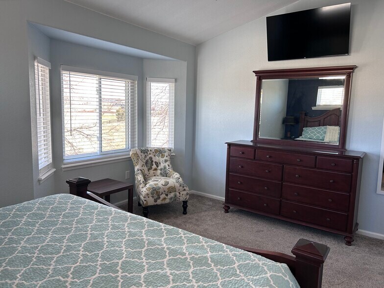 Building Photo - 4922 N Silverlace Dr