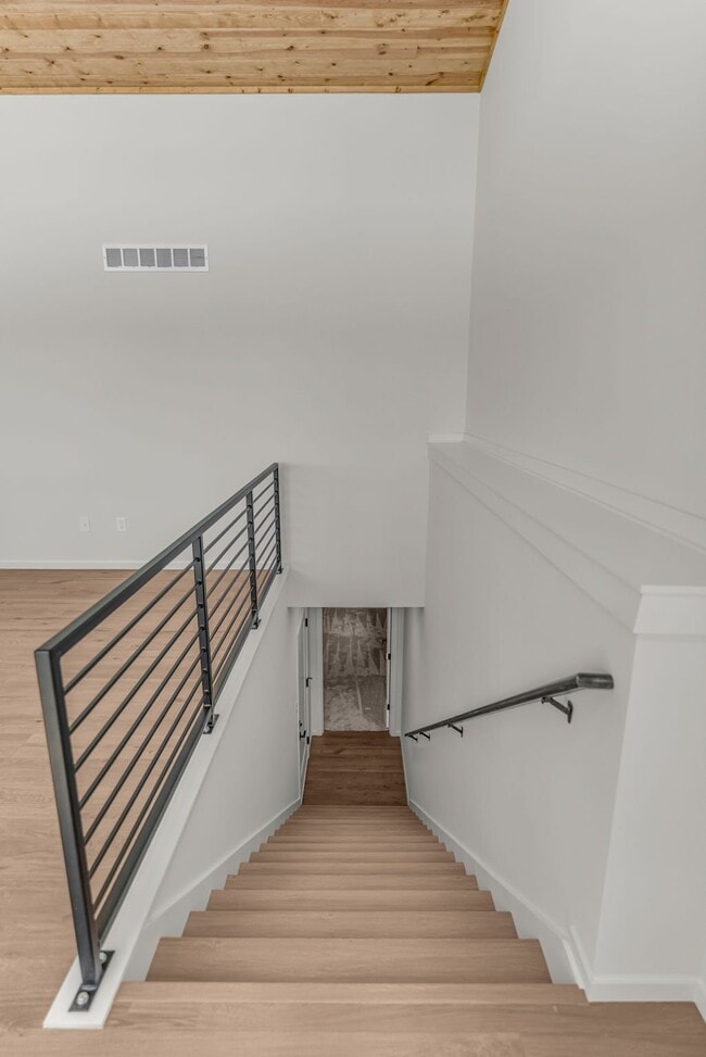 Building Photo - 4849 NW Astor Park Dr