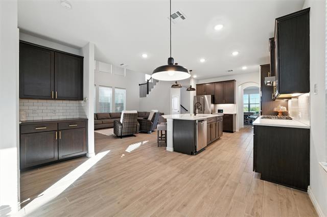 Building Photo - 2141 Olivereta Dr