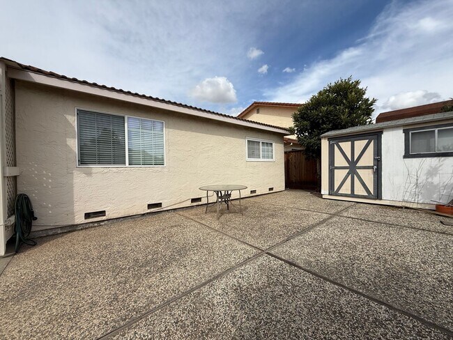 Building Photo - Beautiful Home In The Heart of Berryessa Area
