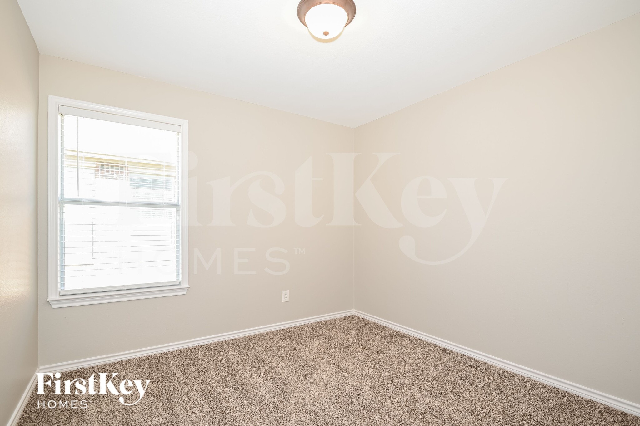 Building Photo - 1309 Honeywood Ln