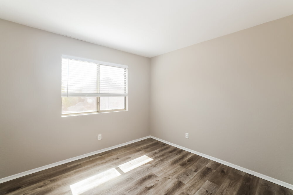 Building Photo - 13833 W Keim Dr