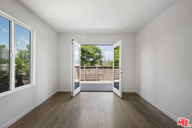 Building Photo - 1562 Attridge Ave