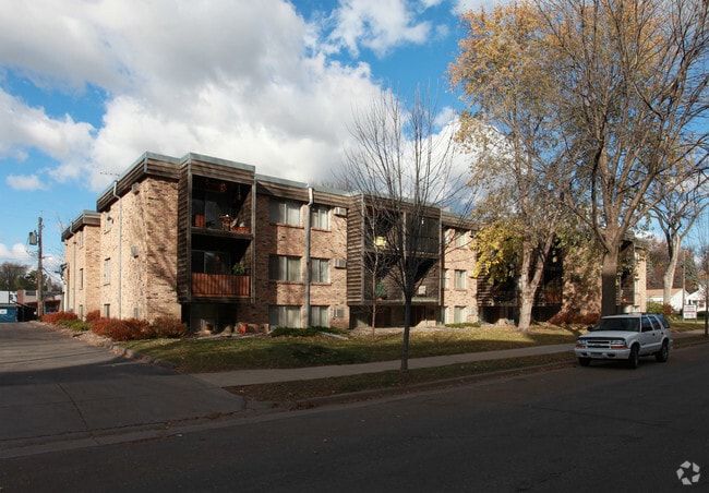 Primary Photo - 50th St Apartments