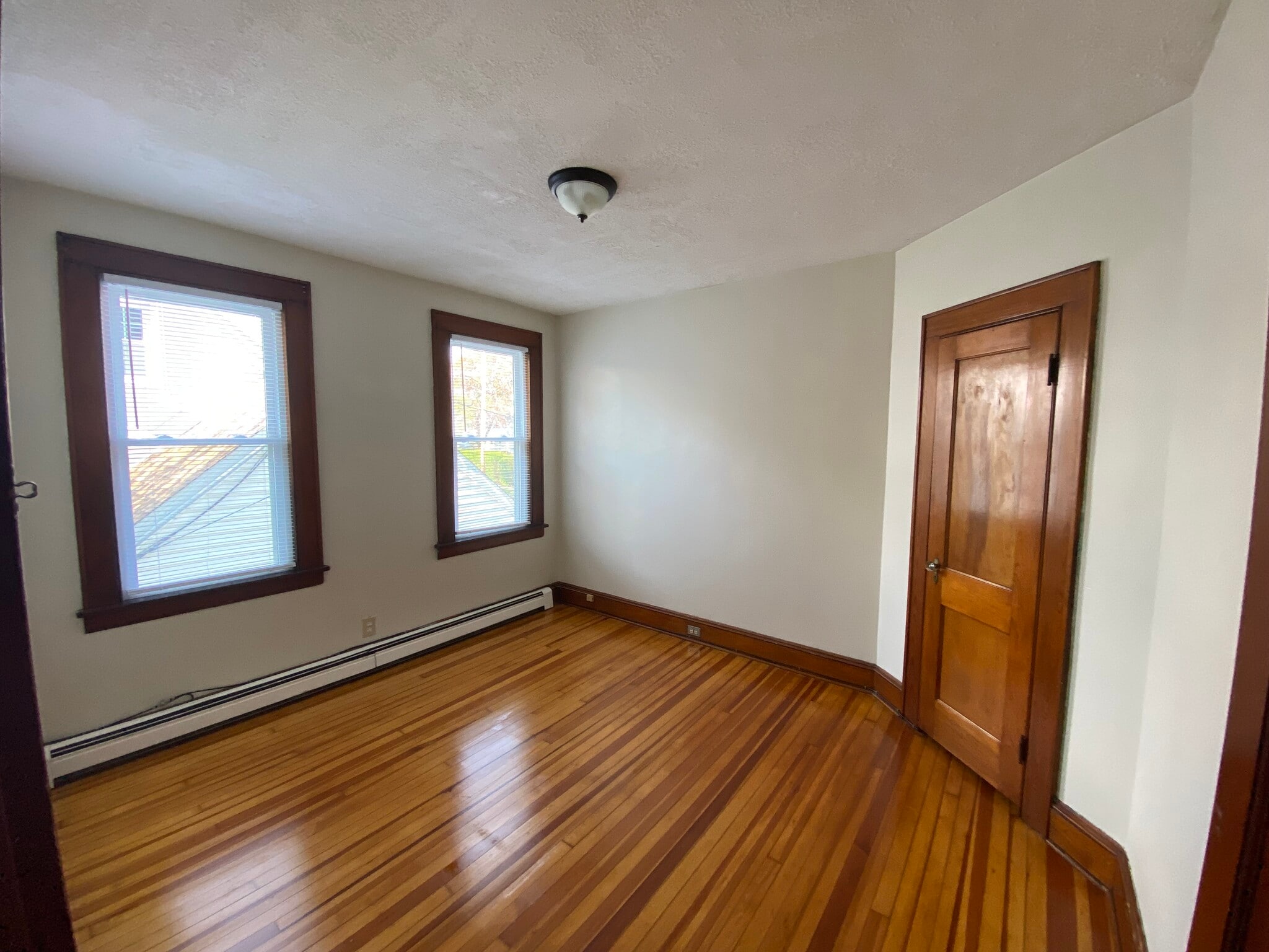 Building Photo - 257 Clover St