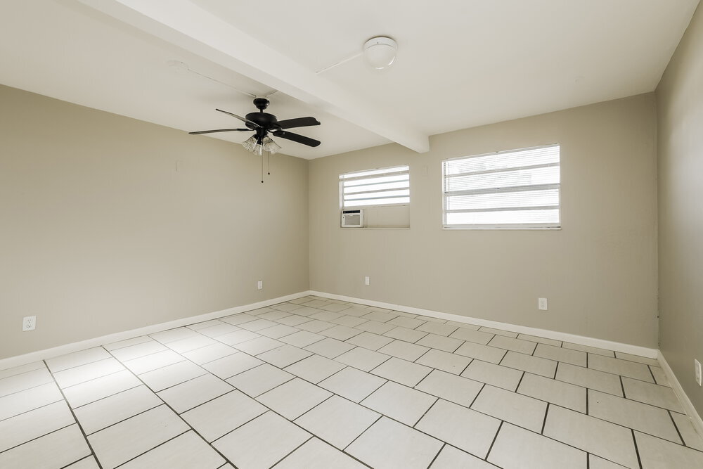 Building Photo - 8910 Cypress Lake Dr