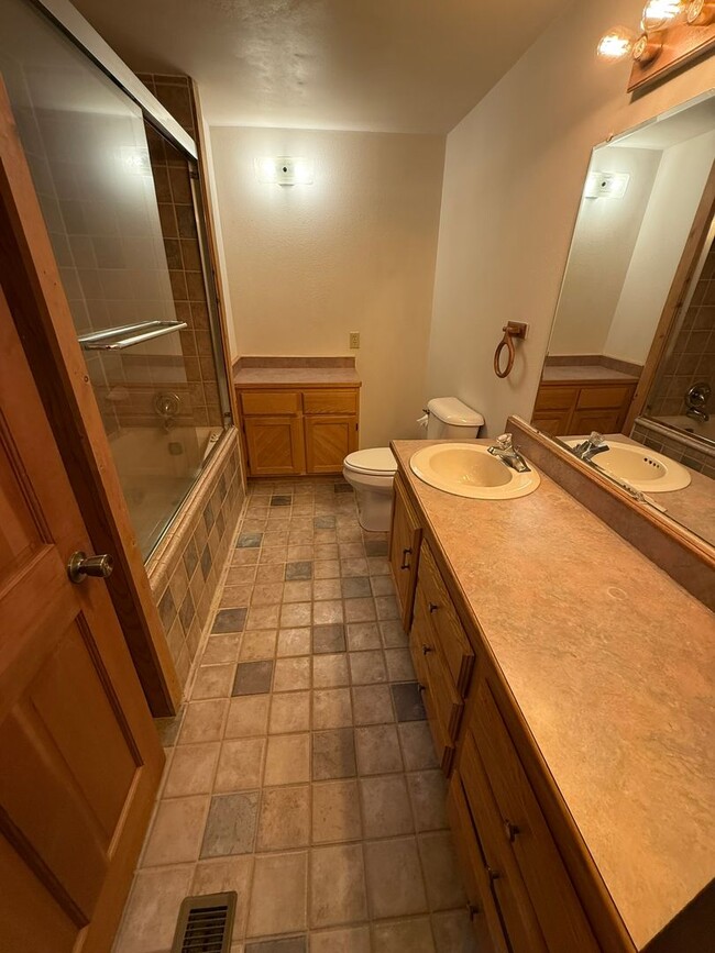 Building Photo - 3 bed 2 bath in Victor