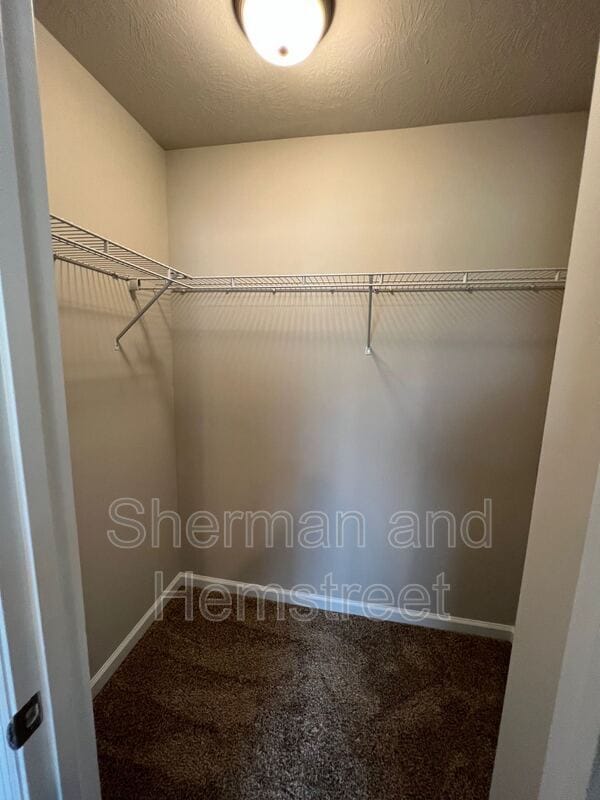 Building Photo - 672 Dobhill Ln