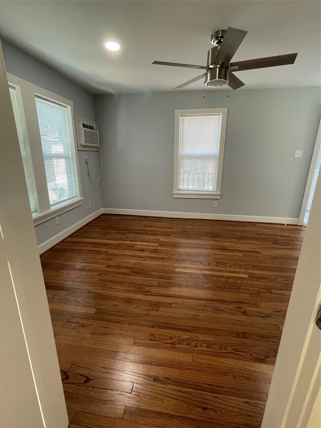 Building Photo - 1411 Godwin St