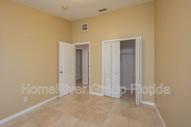 Building Photo - 650 Captiva Cir