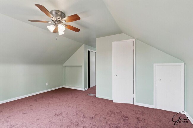 Building Photo - $1175 3 bedroom bungalow