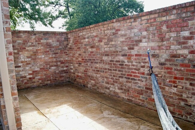 Building Photo - 5801 Lumberdale Rd