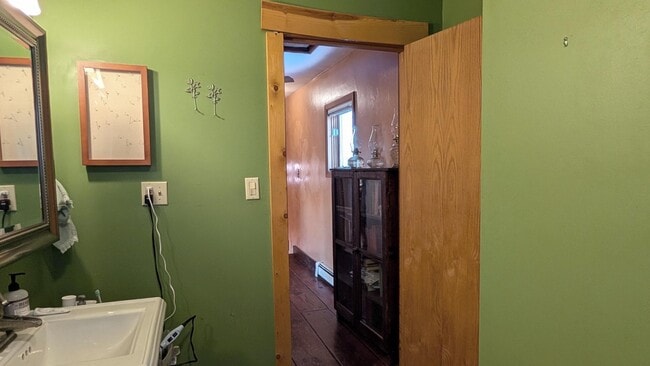 Building Photo - 1045 Dawn Dr