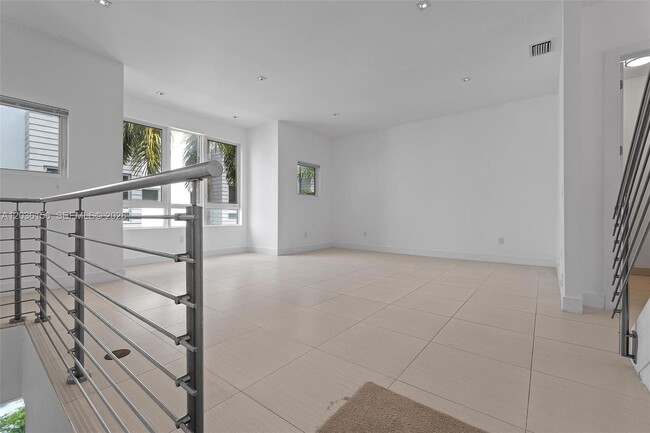 Building Photo - 9161 NW 33rd St