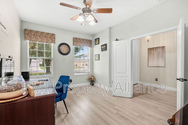 Building Photo - 555 Carey Way