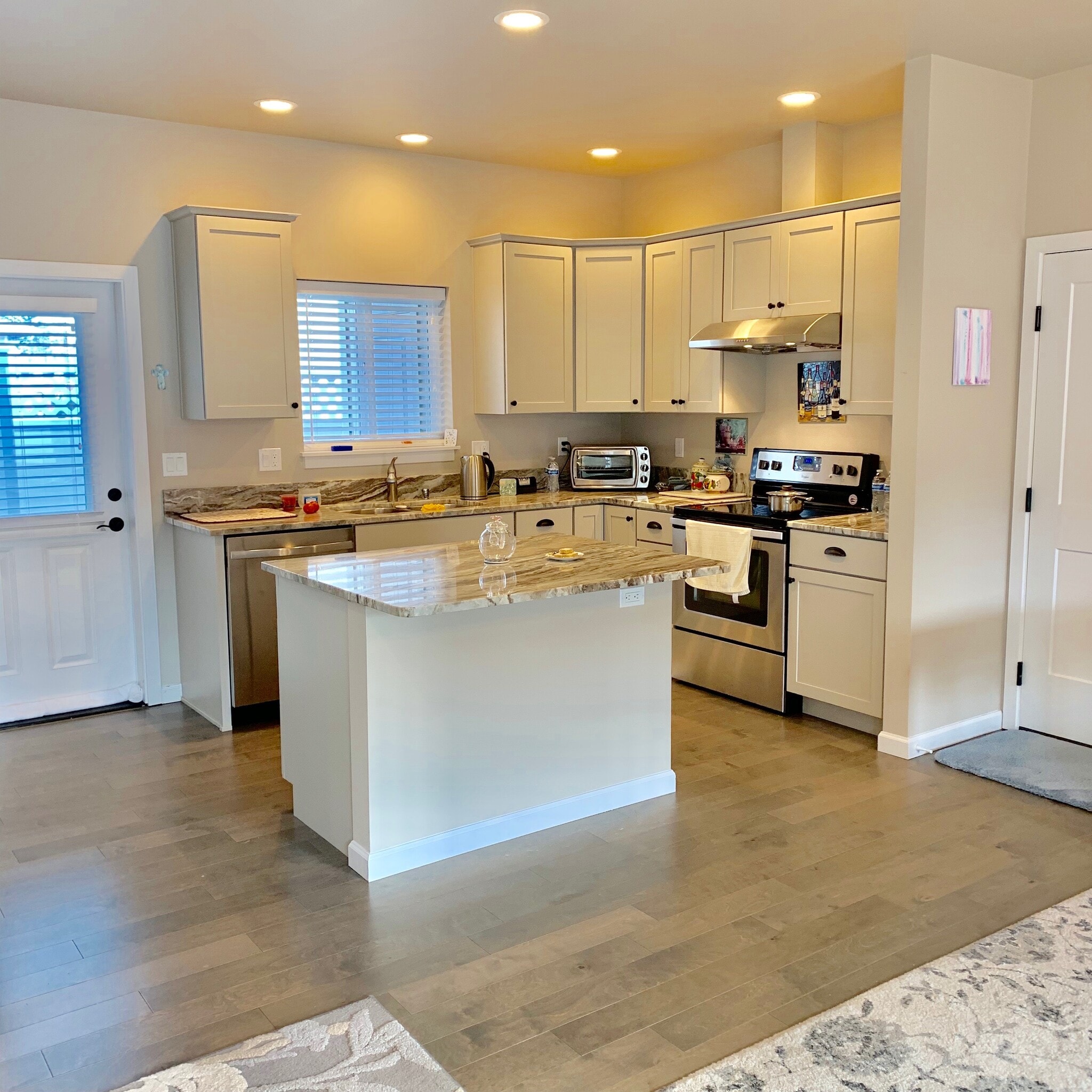 Kitchen - 2518 J Ave