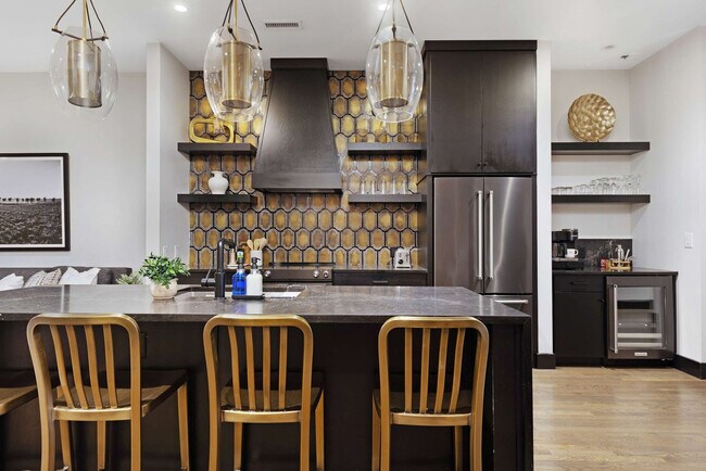 Building Photo - 126 2nd Ave N