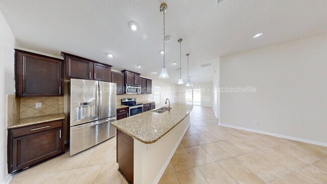 Building Photo - 630 Glendale Ln