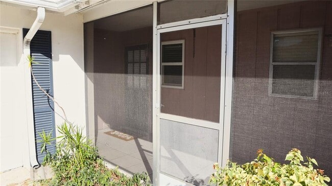 Building Photo - 2118 Michele Dr
